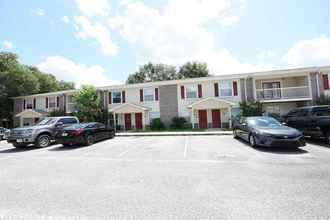 Foto del edificio - Two bed townhome in Bluewater with a Commu...