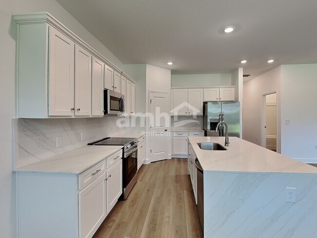 Building Photo - 16710 Cheyanne Ct