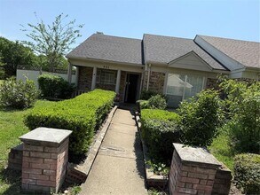 Building Photo - 801 Colchester Dr