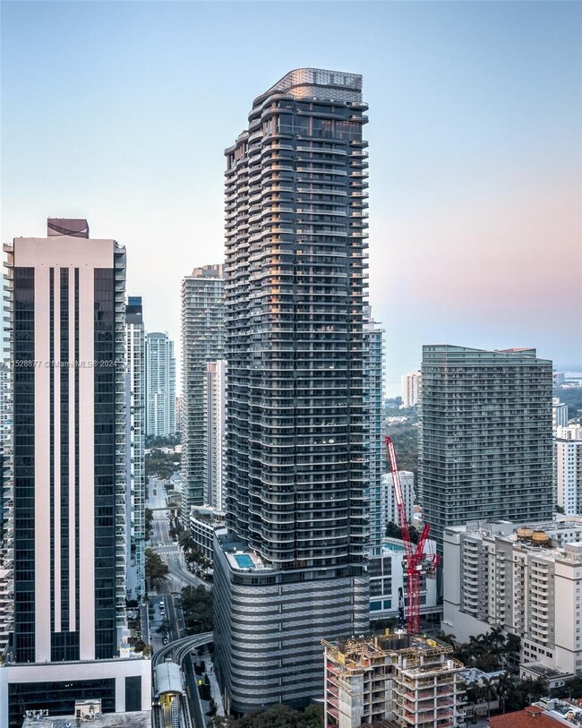 Building Photo - 1000 Brickell Plaza