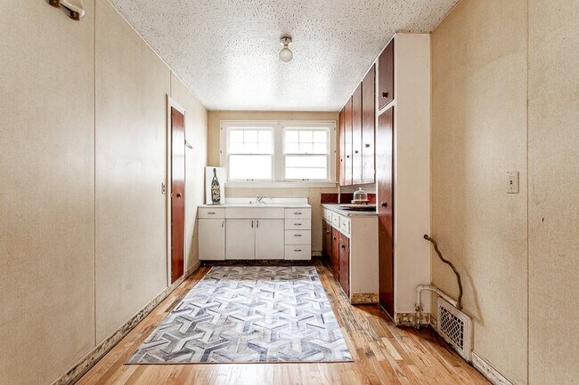 Foto del edificio - 335 W Cortland Ave