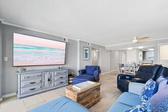 Building Photo - 615 W Beach Blvd