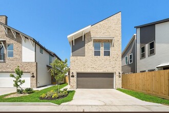 Building Photo - 5831 Francis Oak Ln