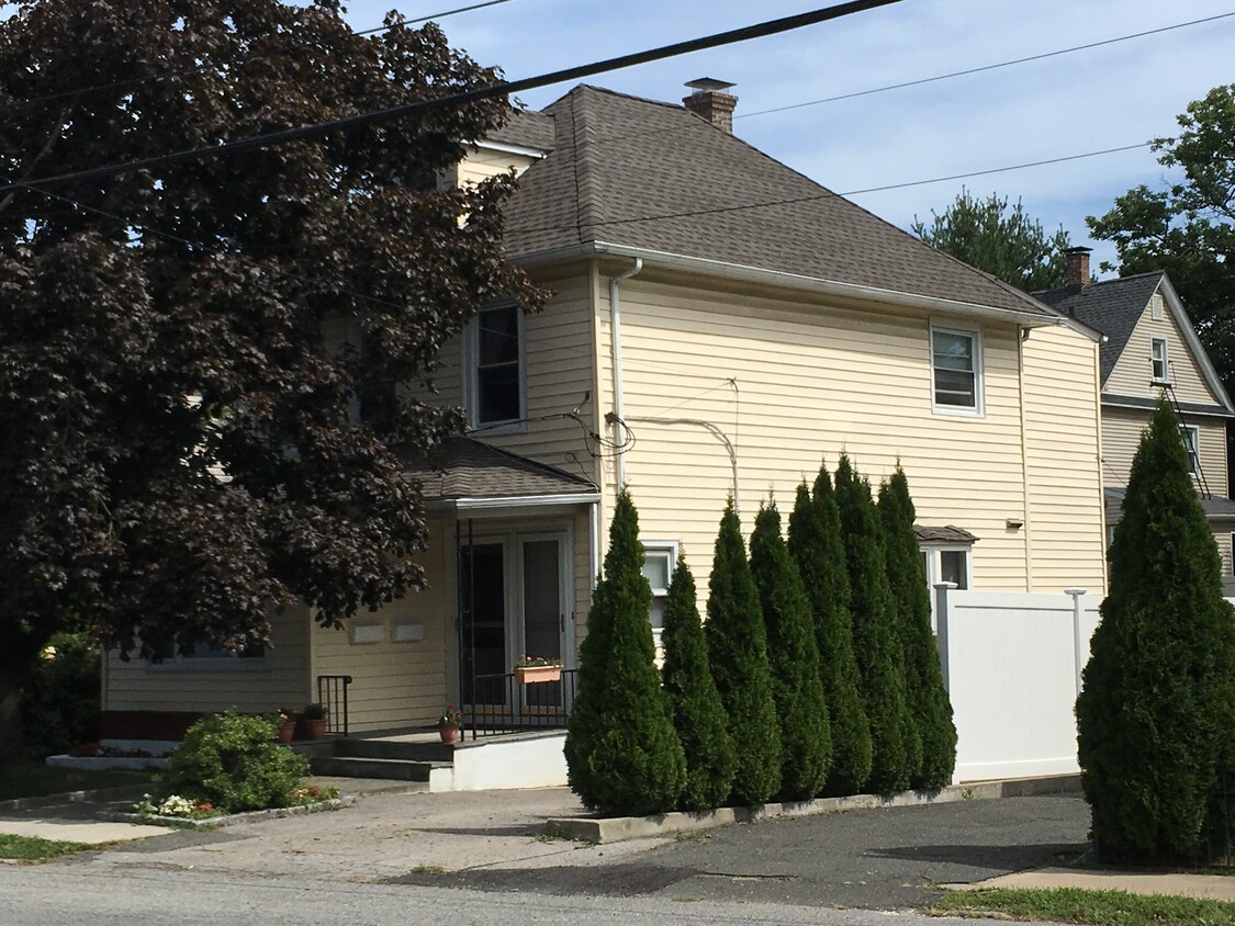 Primary Photo - 1425 Halstead Ave