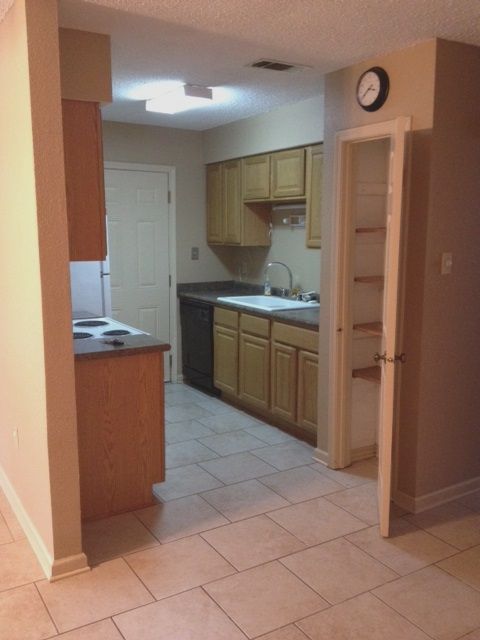Foto del edificio - 338 Woodland Dr