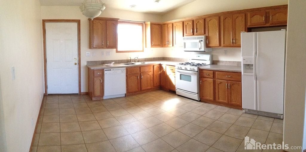 581 Stage Coach Dr, Milliken, CO 80543 Townhome Rentals in Milliken