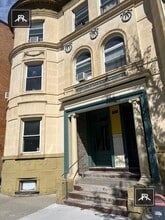 Building Photo - 657 Washington St