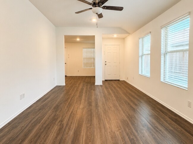 Building Photo - 8734 Baywood Ct