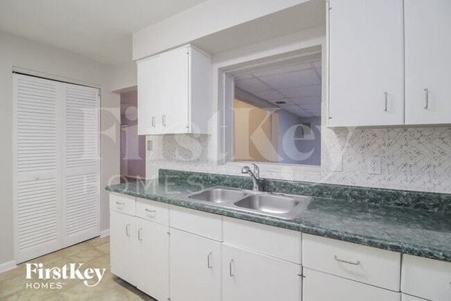 Foto del edificio - 1275 W Wellington Dr