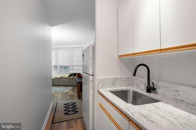 Foto del edificio - 224-30 W Rittenhouse Square