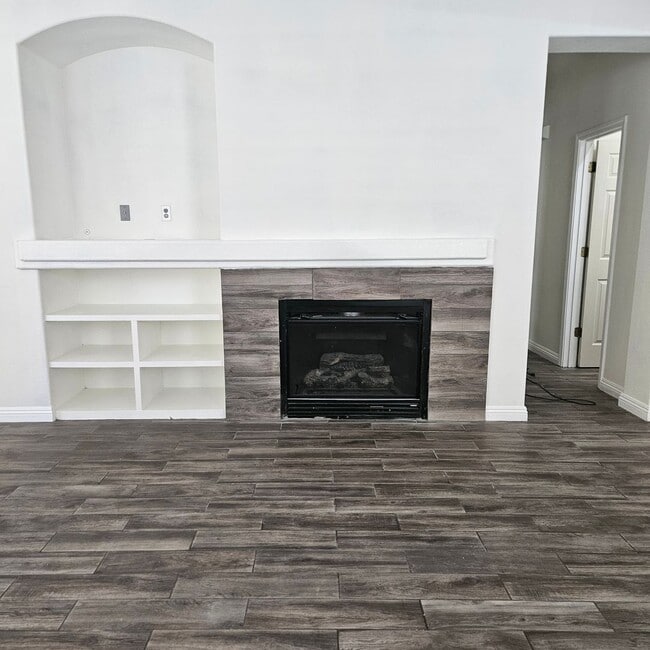 Building Photo - 1720 Somersby Ln