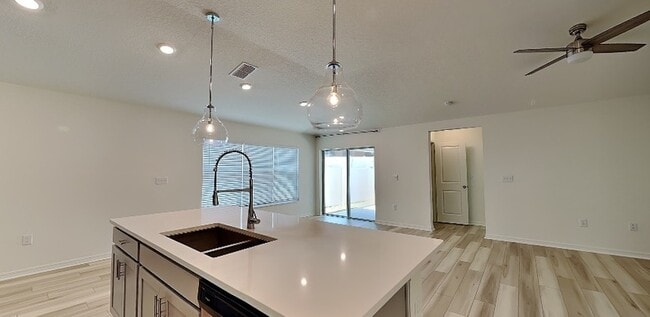 Photo - 1052 Papaya Cir. House