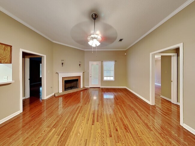 Foto del edificio - 2966 Woodland Ash Cove