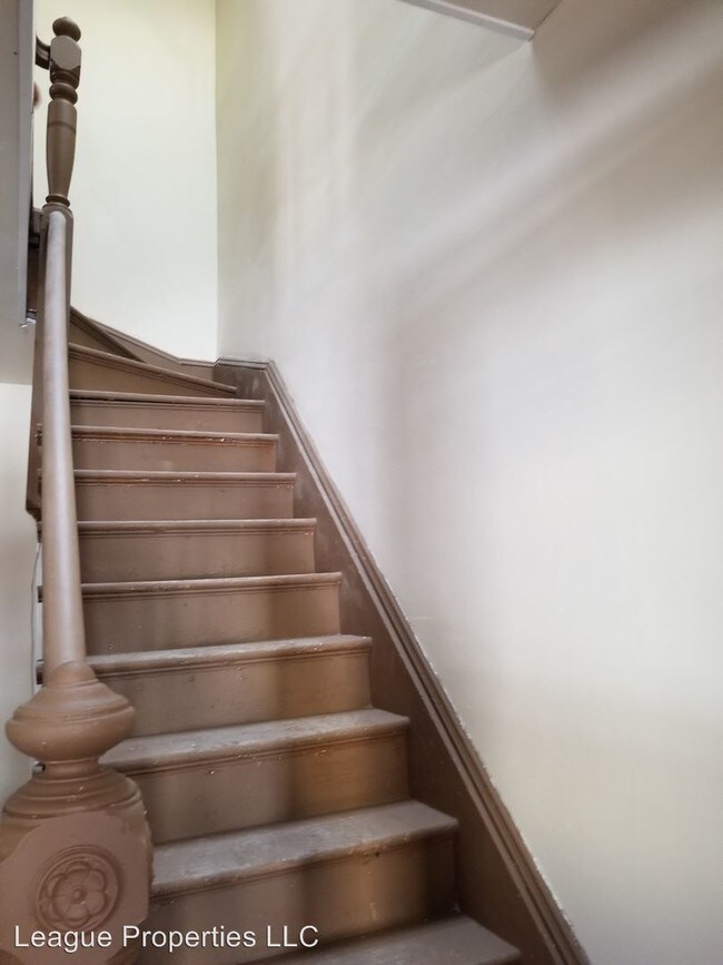 Building Photo - 4 br, 1 bath Apartment - 18 Atlantic Street