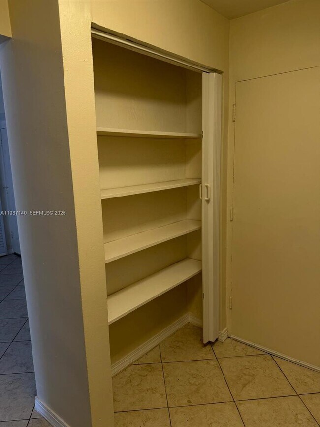 Foto del edificio - 7477 SW 82nd St