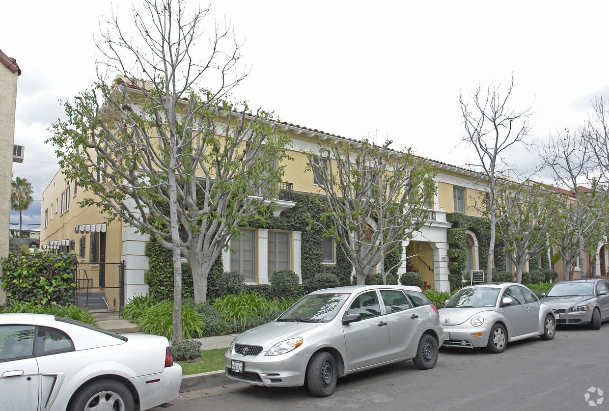 Building Photo - 415 N Orange Grove Ave