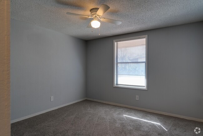 1BD,1BA-576SF - Sugartree