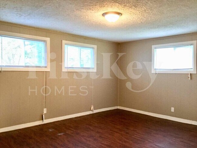 Foto del edificio - 4428 North Campbell Avenue
