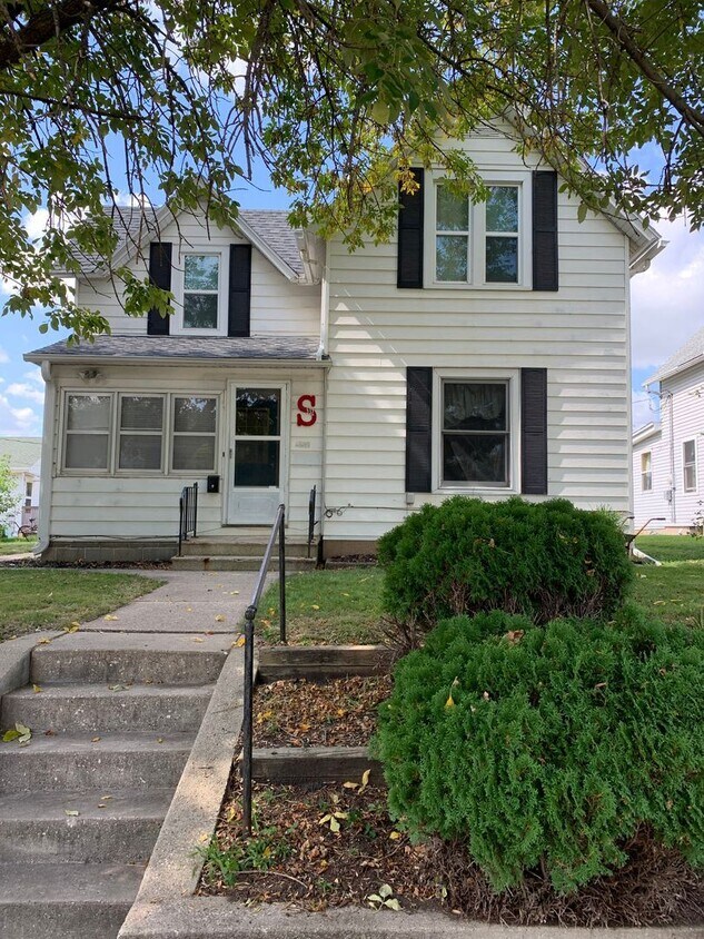 Primary Photo - 3 br, 1 bath House - 532 S 16th Street