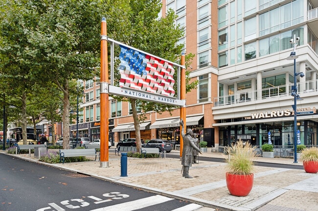 Foto del edificio - 145 Riverhaven Dr