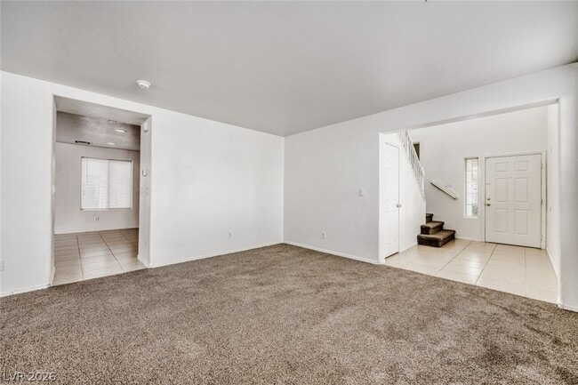 Building Photo - 2562 Begonia Valley Ave