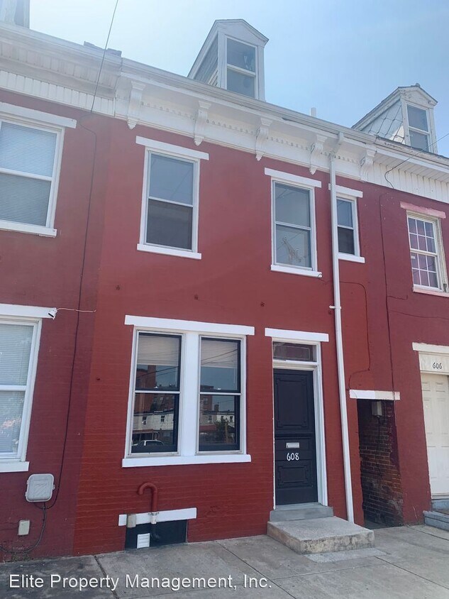 Primary Photo - 3 br, 1 bath House - 608 S. Queen Street