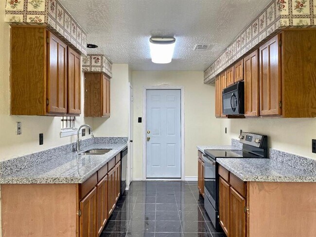 Building Photo - 13410 Natasha Ln