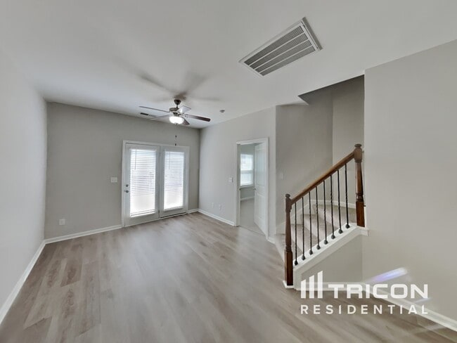 Building Photo - 409 Riverwood Ct