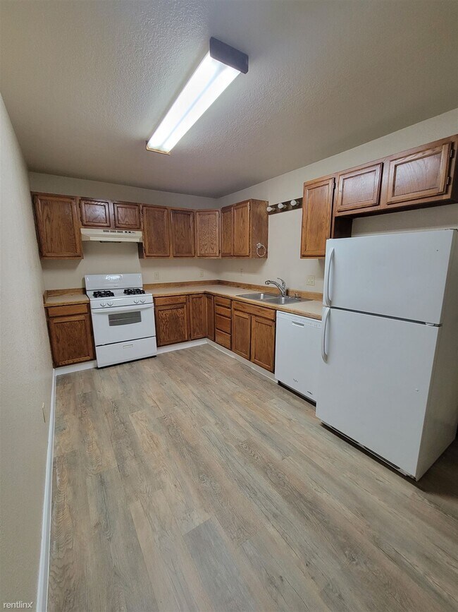 Foto del edificio - 2 br, 1 bath Townhome - 3125 East Beech Wa...