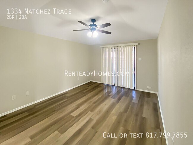 Foto del edificio - 1334 Natchez Trce
