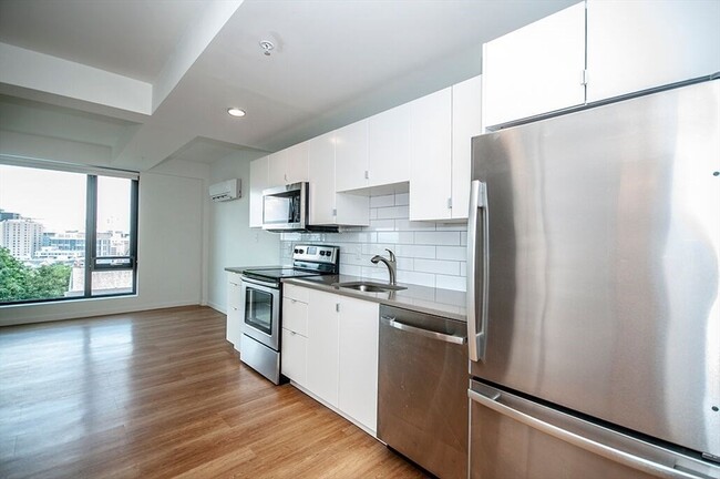 Foto del edificio - 70 Parker Hill Ave
