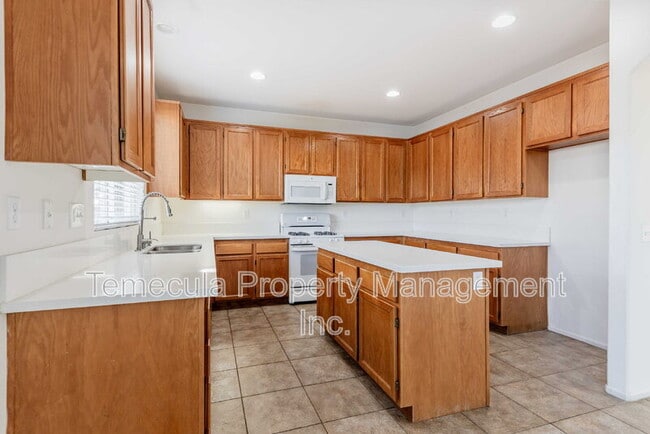 Foto del edificio - 28782 Vela Dr