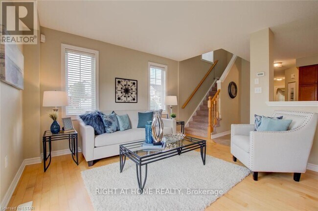 Photo du bâtiment - 1059 Whetherfield St