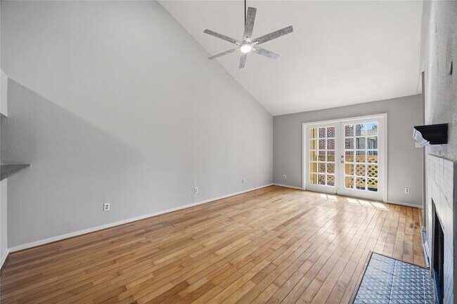 Foto del edificio - 8055 Cambridge St