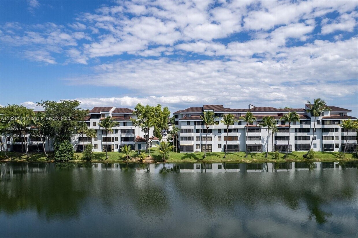 Foto principal - 8335 SW 152nd Ave