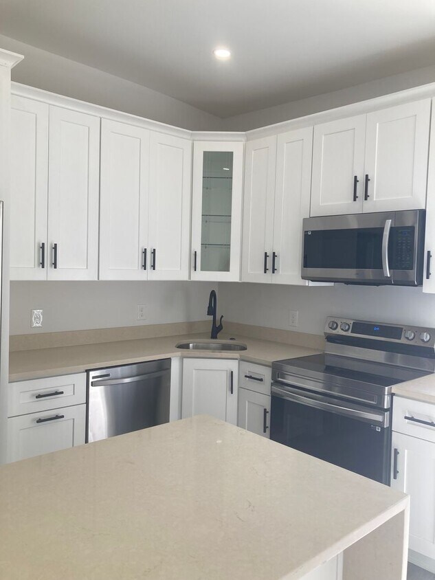 Foto principal - 1539 Lowrie St