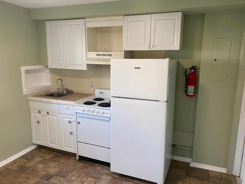 Primary Photo - 28 Brook St