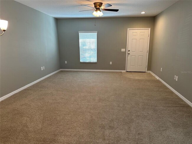 Building Photo - 15942 Stable Run Dr