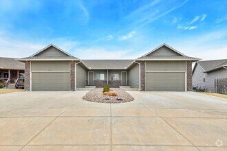 Building Photo - 2204 Quivira Cir