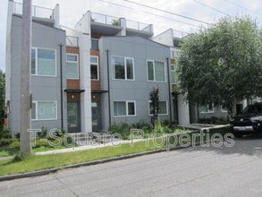 Building Photo - 3905 SW Findlay St