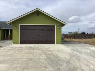 Building Photo - 129 Ursuline Rd