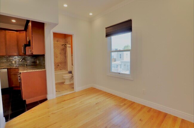 Building Photo - 106 Poplar St