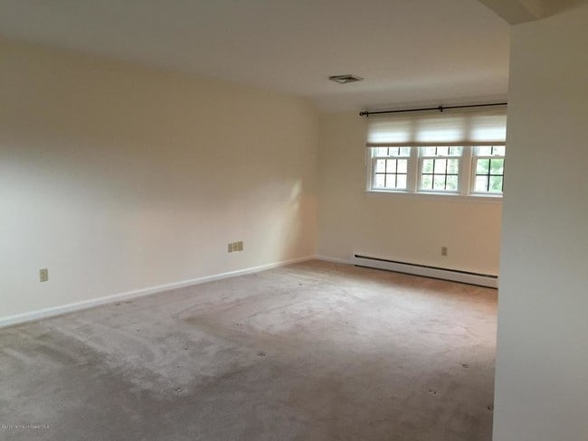 Building Photo - 44B Cheshire Square