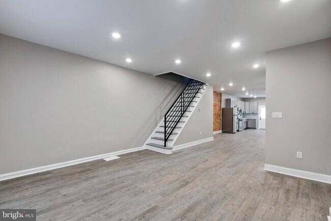 Foto del edificio - 6205 Elmwood Ave