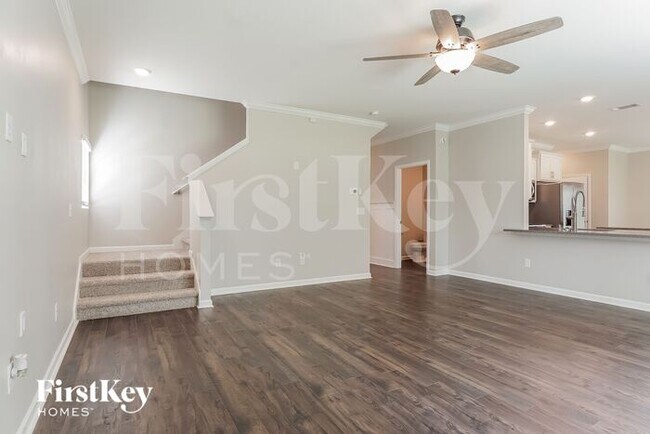 Foto del edificio - 2060 Park Springs Ln