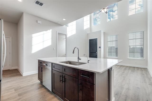 Foto del edificio - 1566 Dulwich Dr