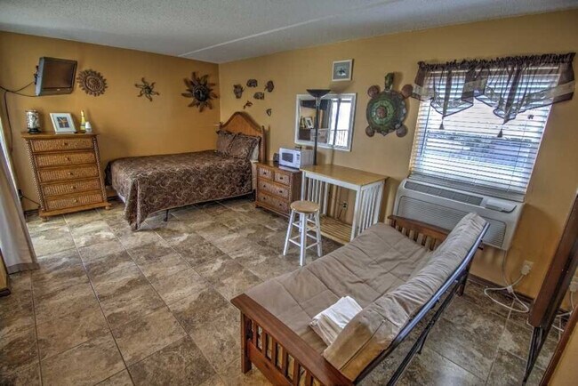 Building Photo - 5605 Gulf Blvd