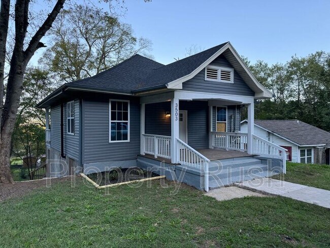 Building Photo - 3503 Taylor St