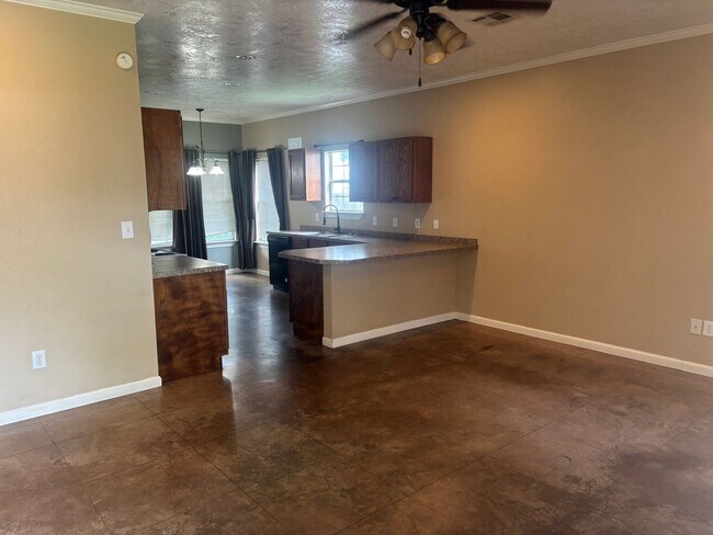 Foto del edificio - 2B/2B Home Available in Sulphur