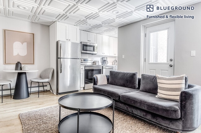 Building Photo - 499 Beacon St
